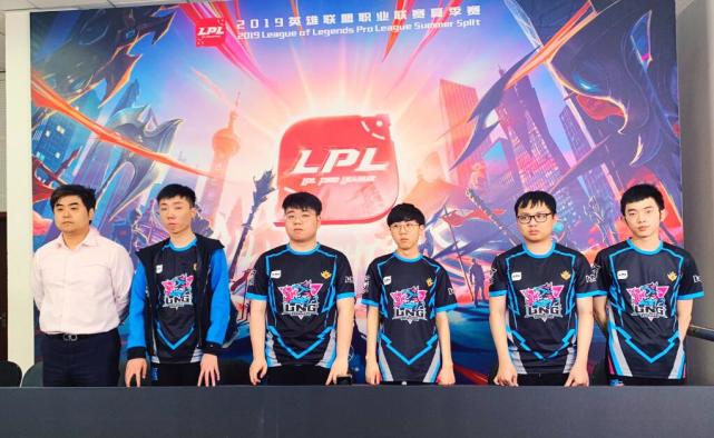 教育年轻球 教育年轻球