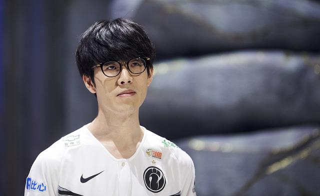 靠的不是一 靠的不是一